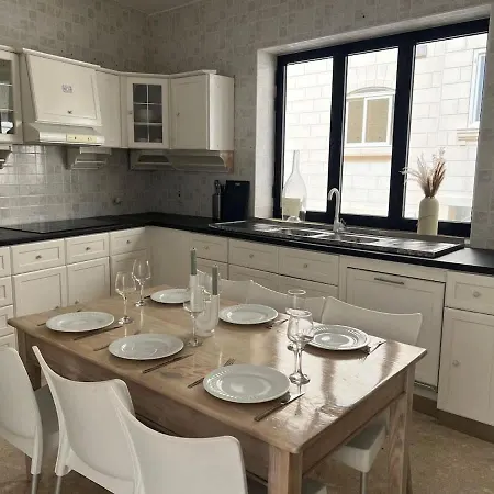 Casa vacanze Spacious House With Roof-terrace *